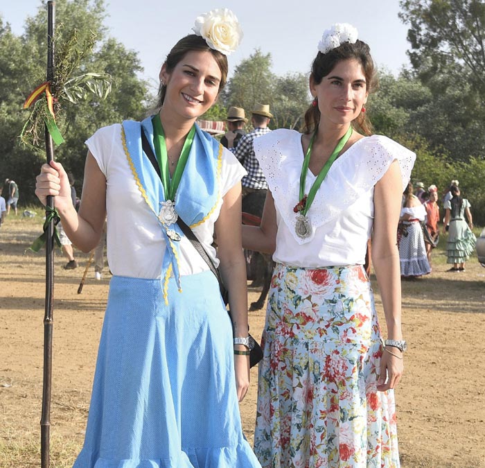 Francisco Rivera y Lourdes Montes dos peregrinos más hacia la aldea