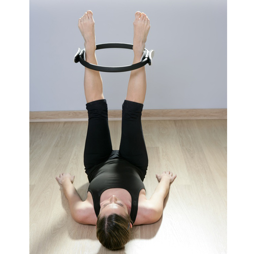 5 ejercicios con aro mágico de Pilates Foto 1