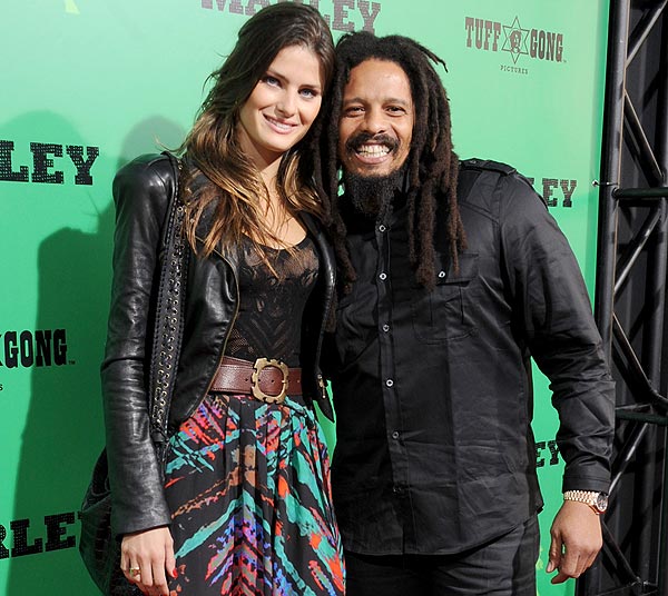 Isabeli Fontana Anuncia Su Compromiso Matrimonial Con Rohan Marley Hijo Del Mitico Cantante Bob Marley