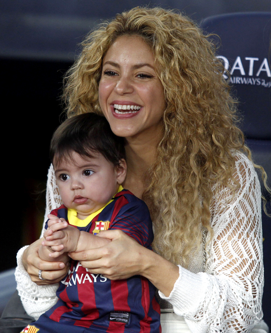 Shakira Y Milan La Suerte De Piqué En El Camp Nou 4643