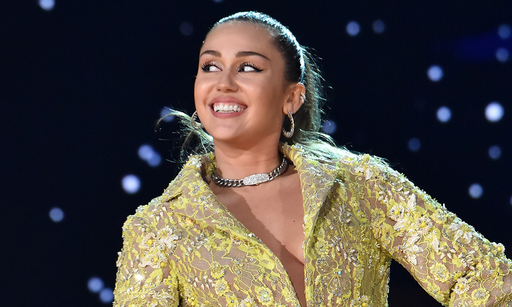 Sin vestidos, sin apenas maquillaje... Miley Cyrus en los Grammy es pura inspiración