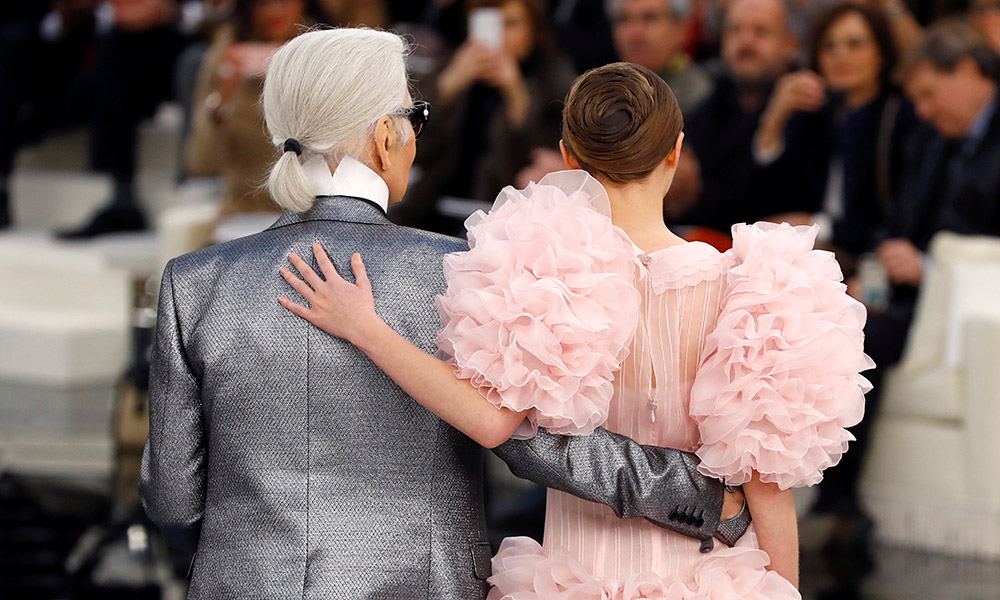 Modelos, cantantes, actrices, mujeres 'rebeldes'... Las musas atípicas de Karl Lagerfeld