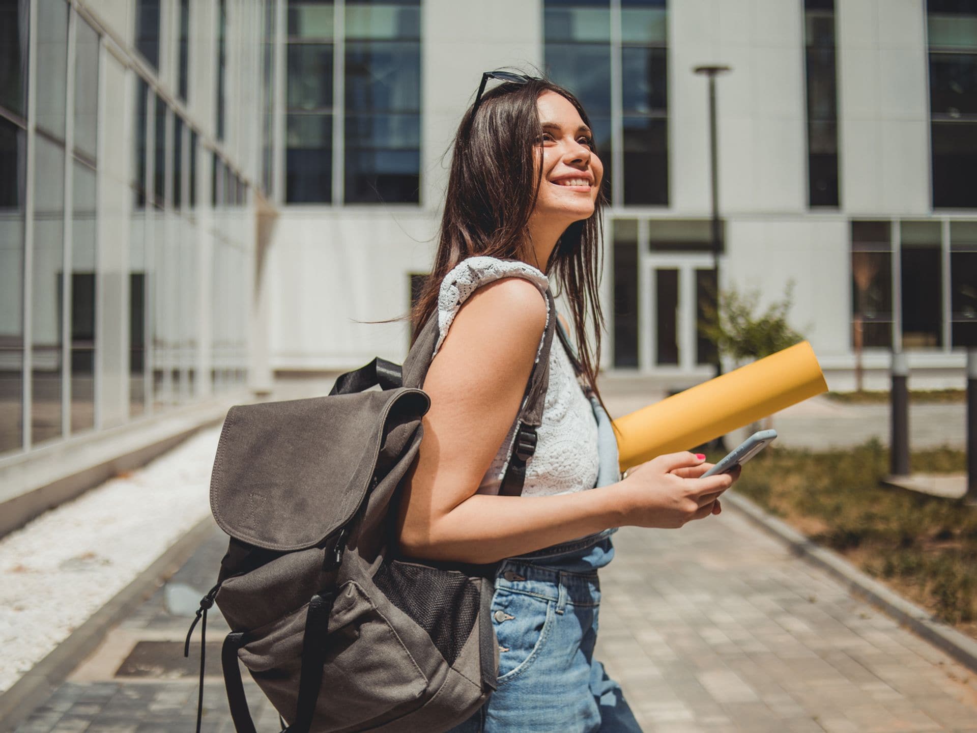 Localizados los bolsos y mochilas mas bonitos para ir a la Universidad