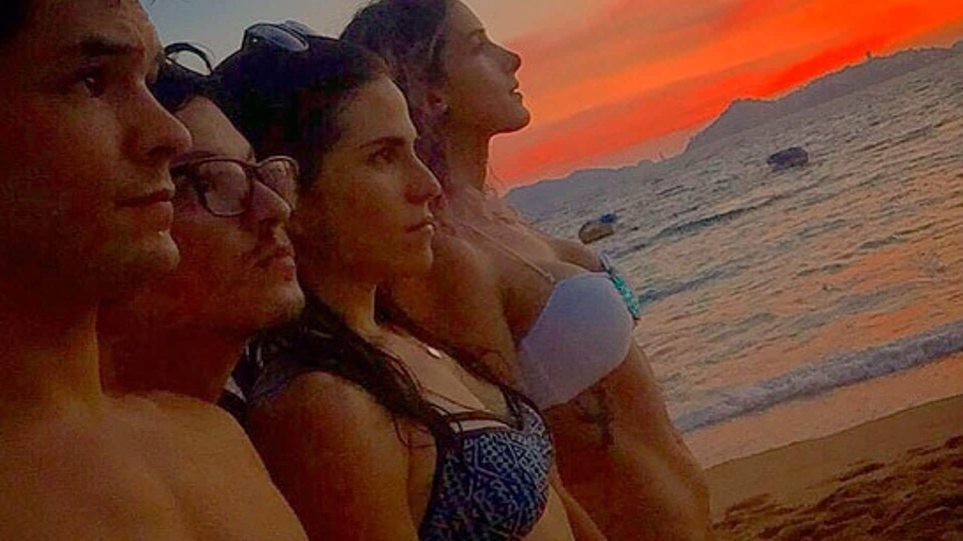 Karla Souza presume cuerpo 'de diez' en Acapulco