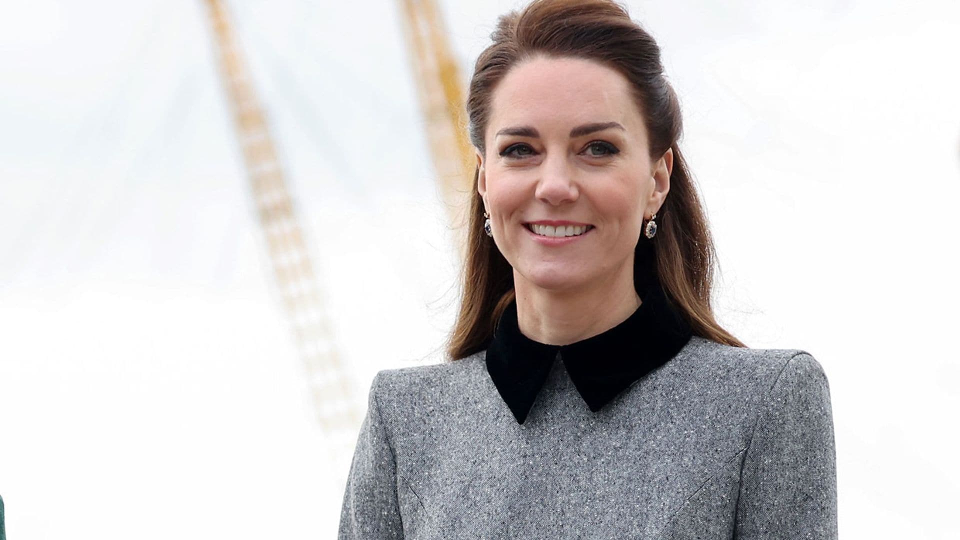 El doble homenaje de Kate Middleton: un vestido bicolor que conecta con Isabel II y Diana