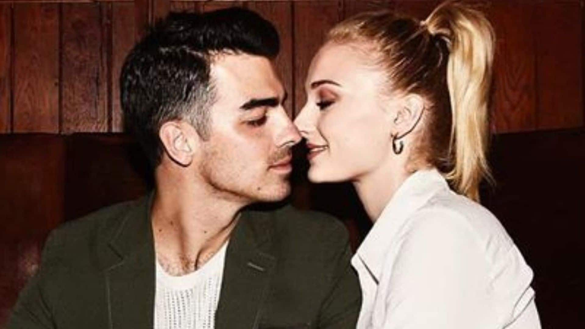 Sophie Turner felicita a Joe Jonas con una romántica foto y alude por primera vez a su maternidad