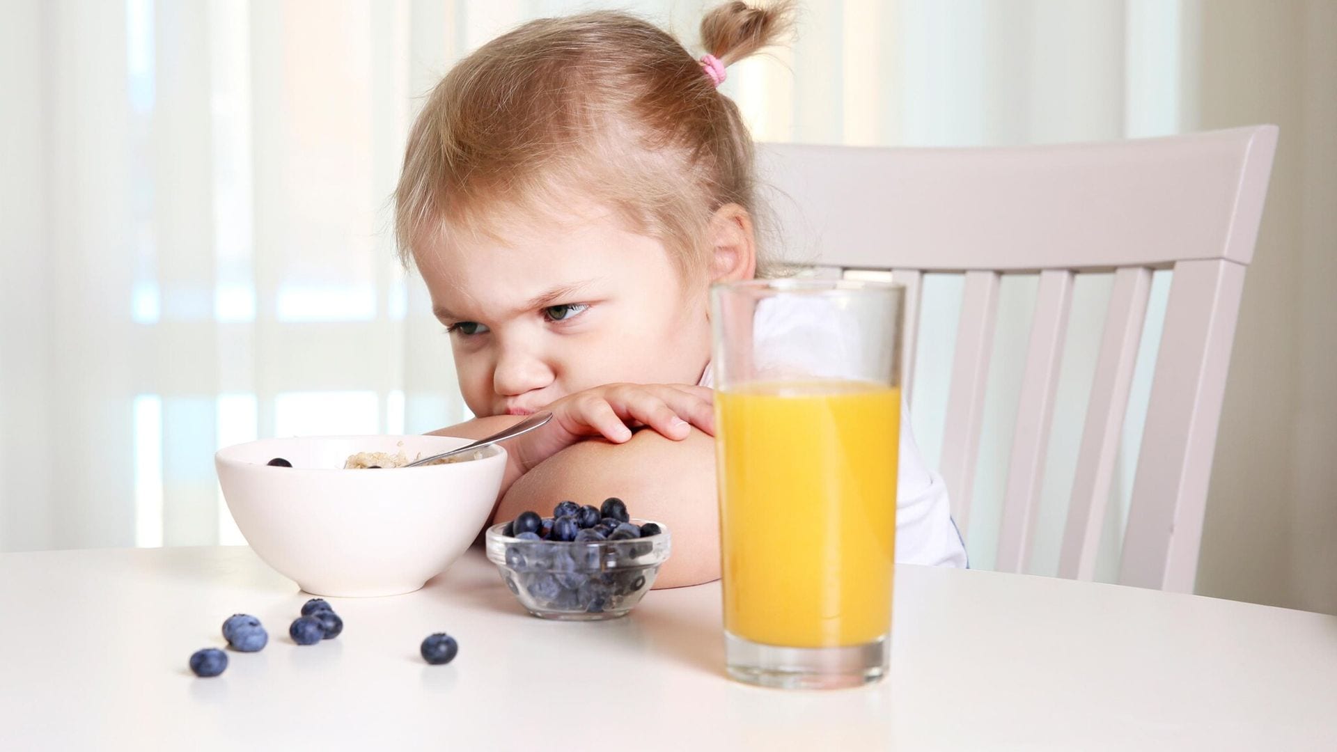 Si tu hijo se niega a comer, pon en práctica estas estrategias