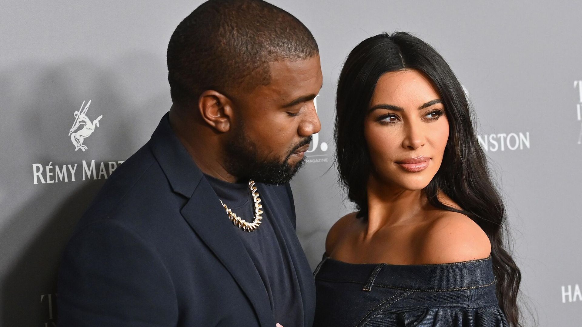 Kanye West se disculpa con Kim Kardashian por ventilar sus conversaciones privadas