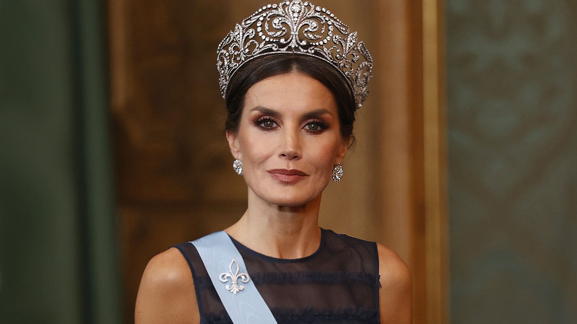 Los 20 looks más impactantes de la reina Letizia al cumplirse dos décadas de su último informativo