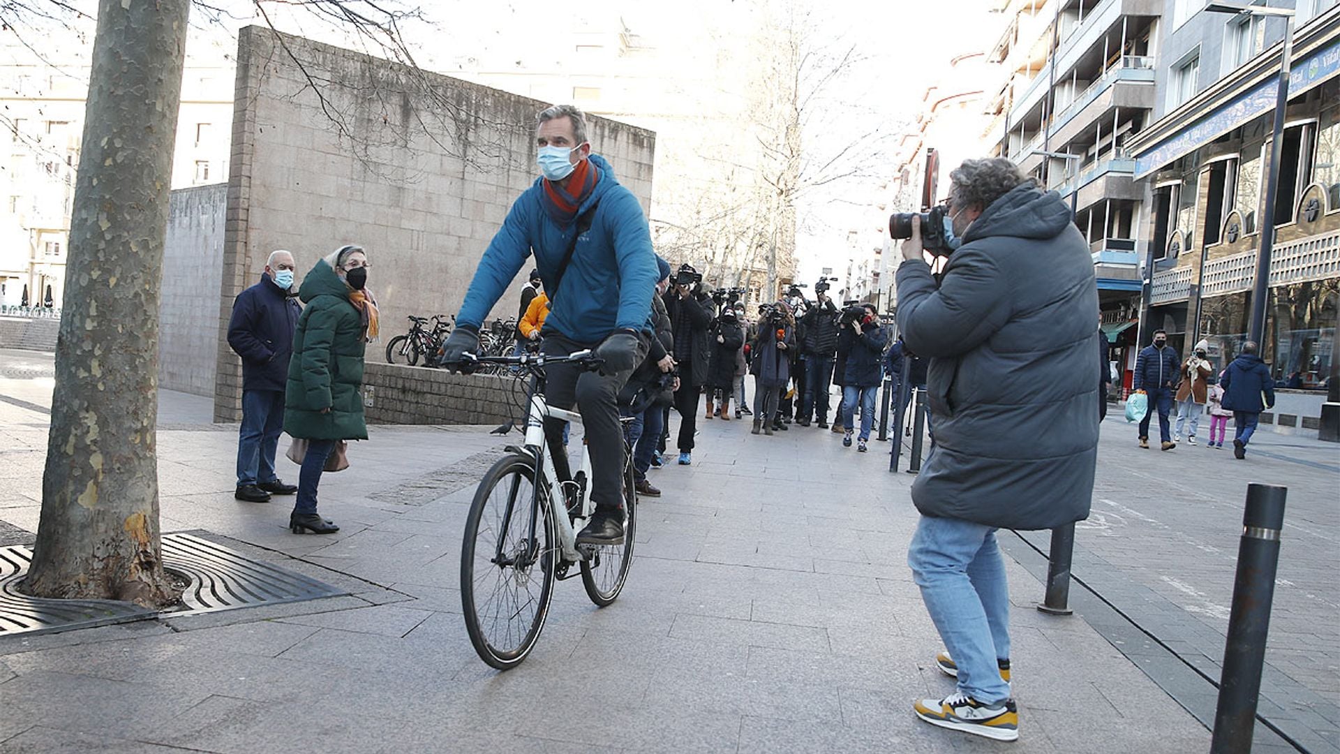 Todo lo que ha ocurrido desde que se publicaron las fotos de Iñaki Urdangarin con Ainhoa Armentia