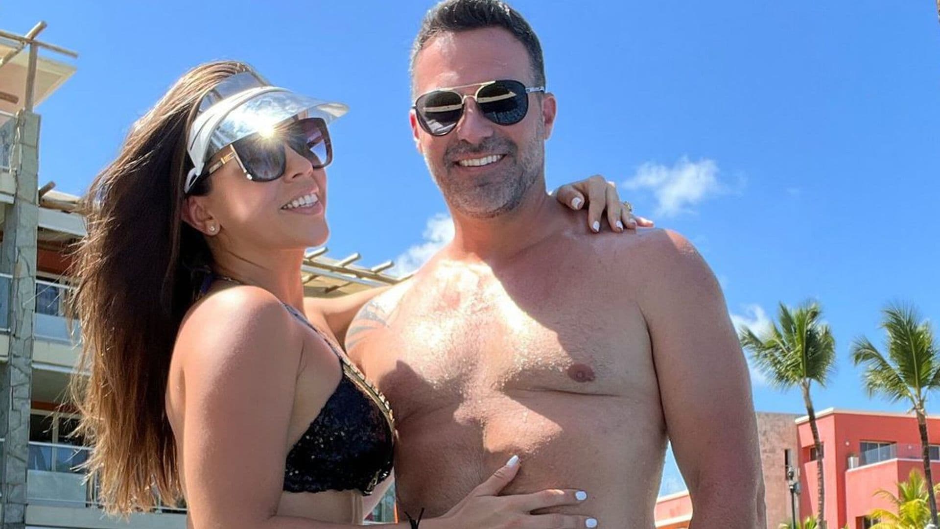 Ximena Duque luce espectacular figura en bikini durante sus vacaciones en Punta Cana