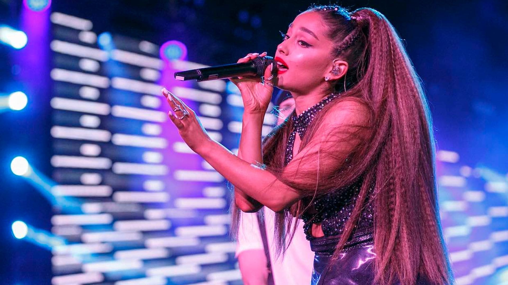 Tras la polémica del año pasado... Ariana Grande confirma su actuación en los Grammy