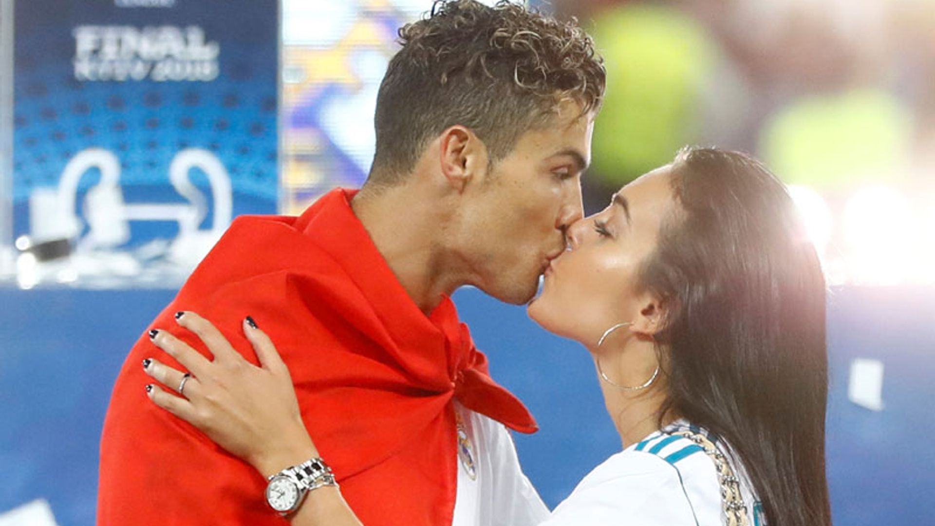 Abrazos, besos y mucho amor, así celebran las WAG’s y las familias del Real Madrid el triunfo en la Champions