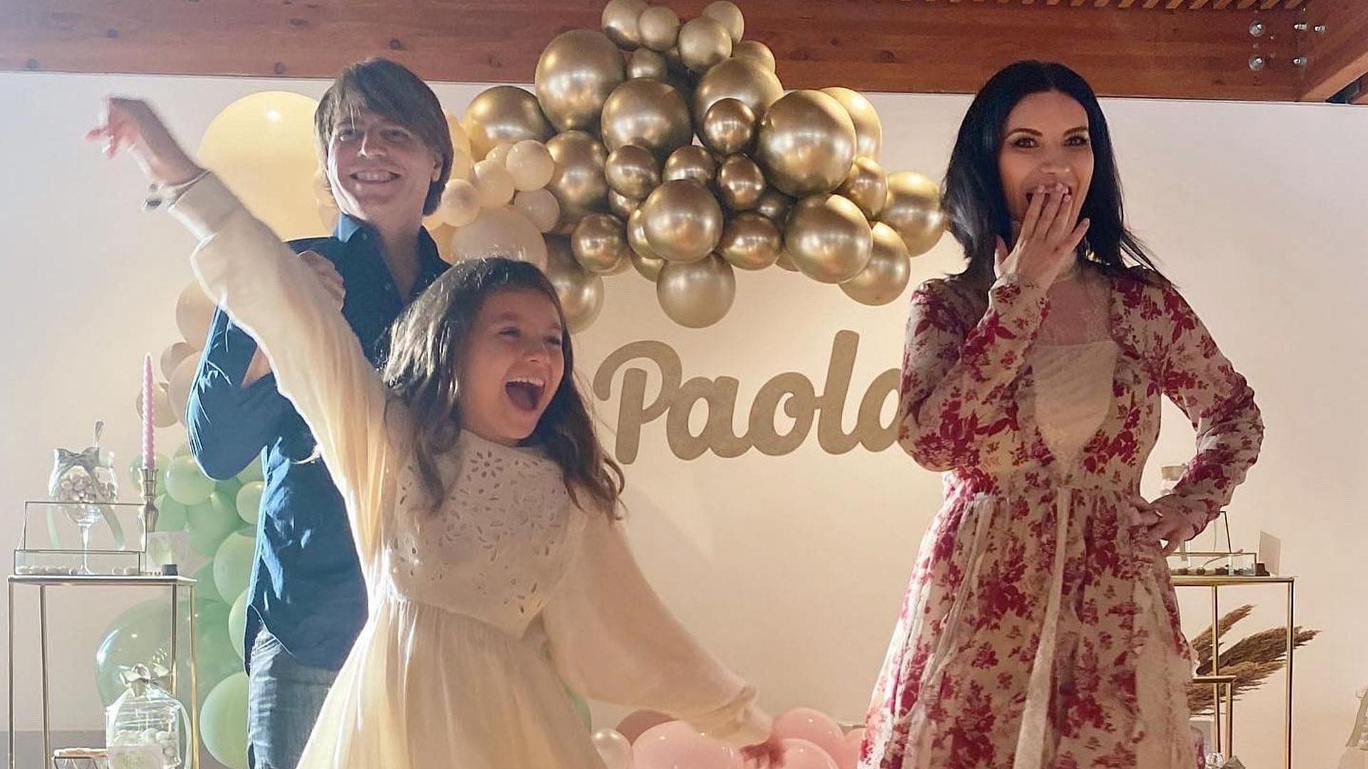 laura pausini en la celebraci n por la primera comuni n de su hija paola