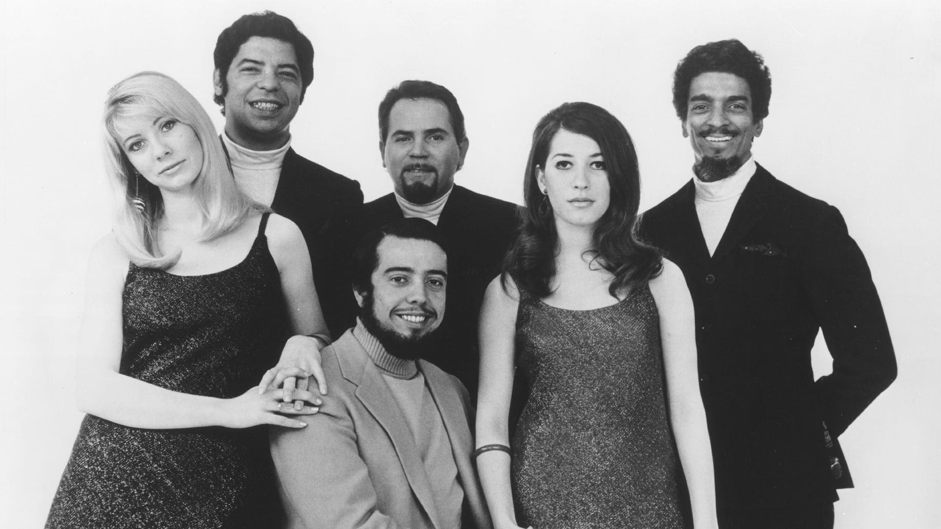 Sergio Mendes y su grupo Brasil '66 pose en 1966. (Photo by Michael Ochs Archives/Getty Images)