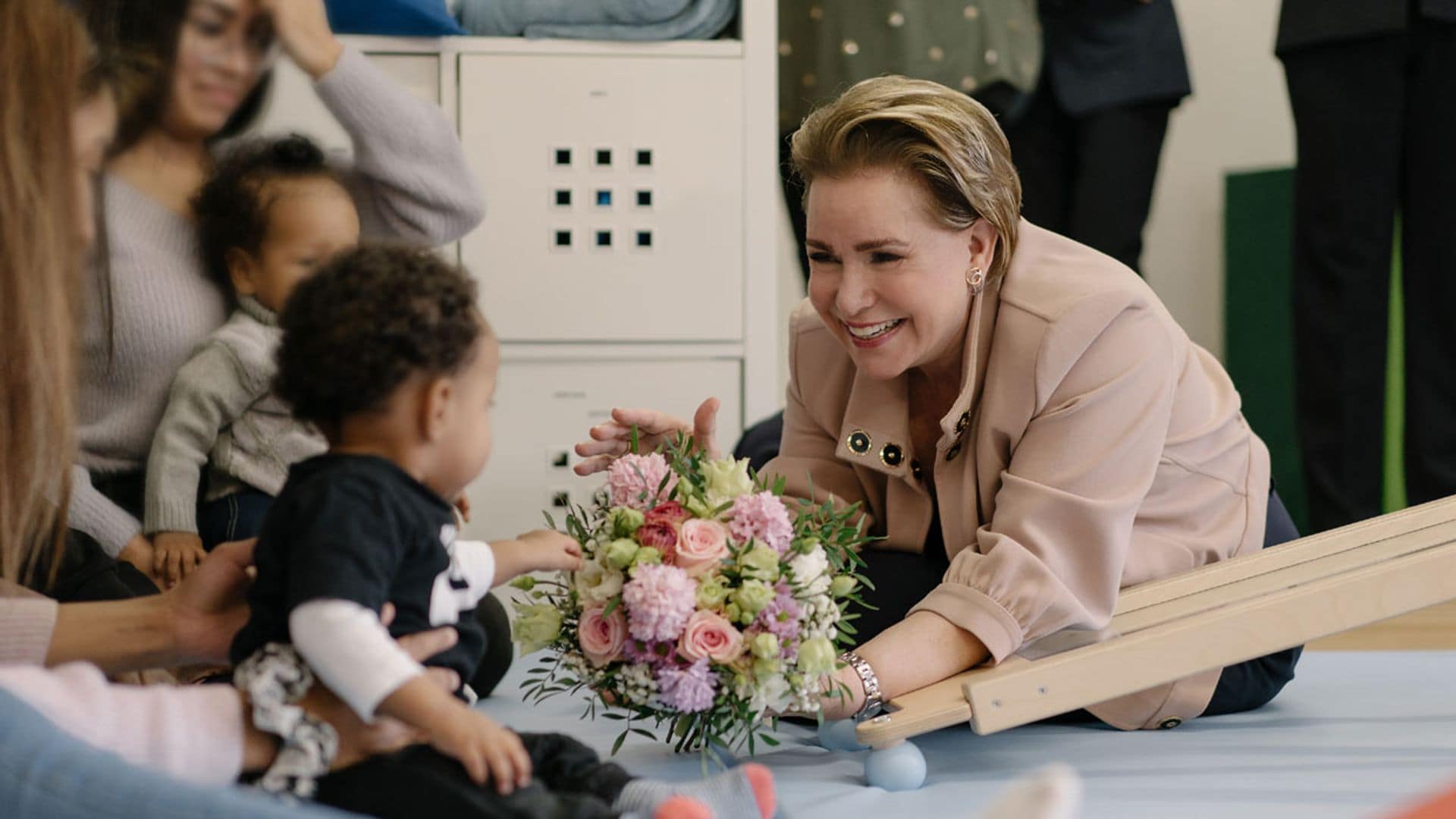 María Teresa de Luxemburgo reaparece tras la polémica con una gran sonrisa