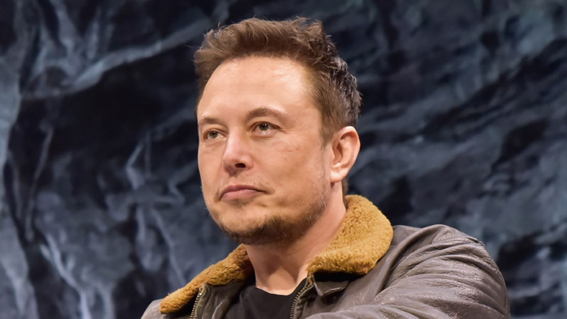 Elon Musk y el curioso caso de su extraña familia: su padre acaba de tener un bebé con su hijastra