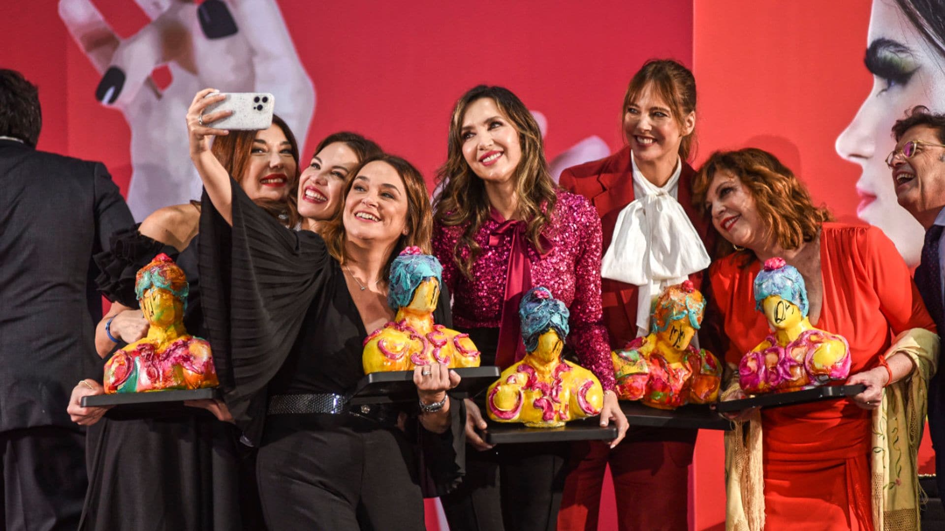 De Paloma Lago a Jessica Bueno: el SIMOF premia a sus cinco embajadoras en un espectacular acto en Sevilla