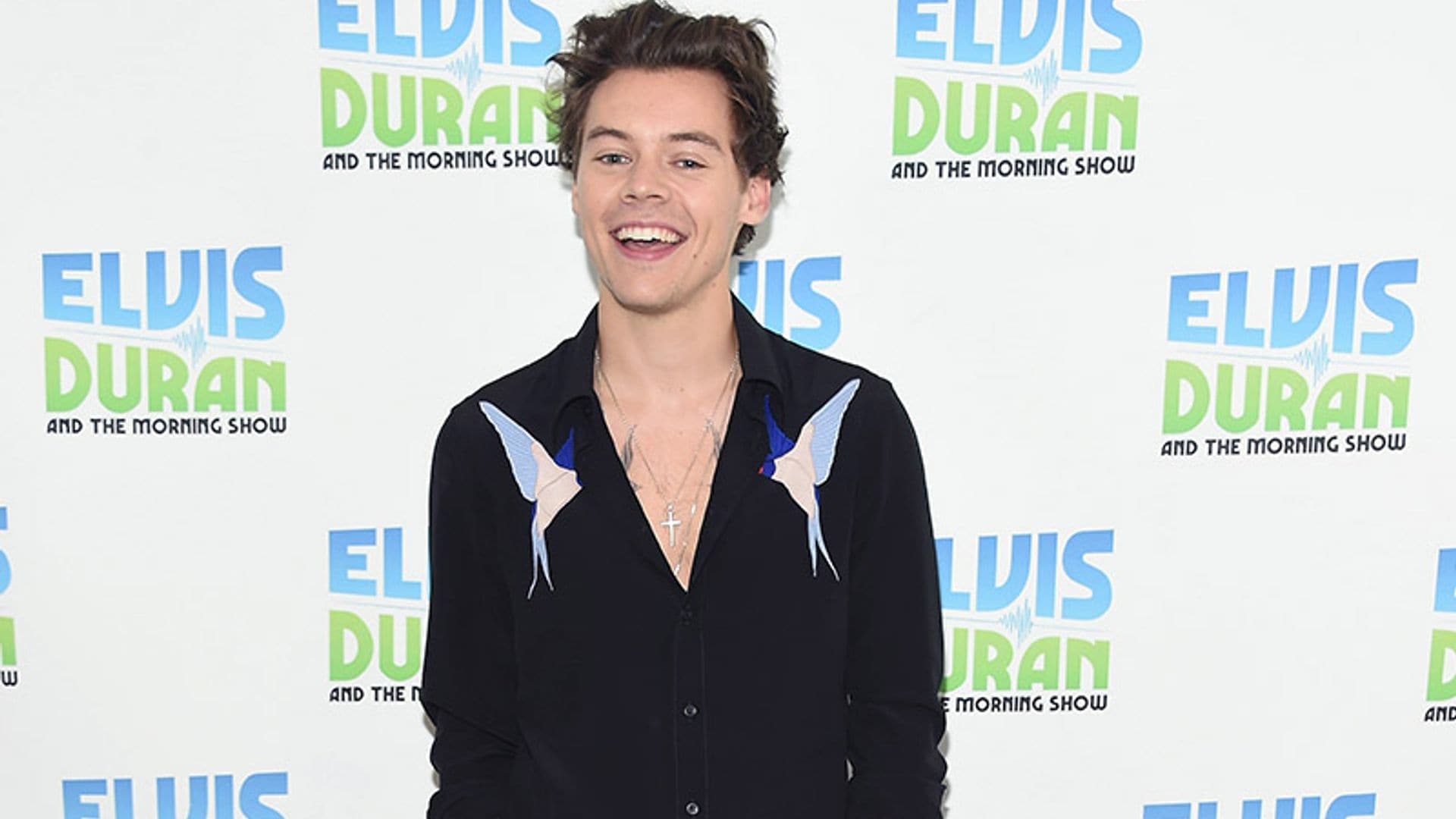 Harry Styles te enseña que una camisa puede ser mucho más que un básico