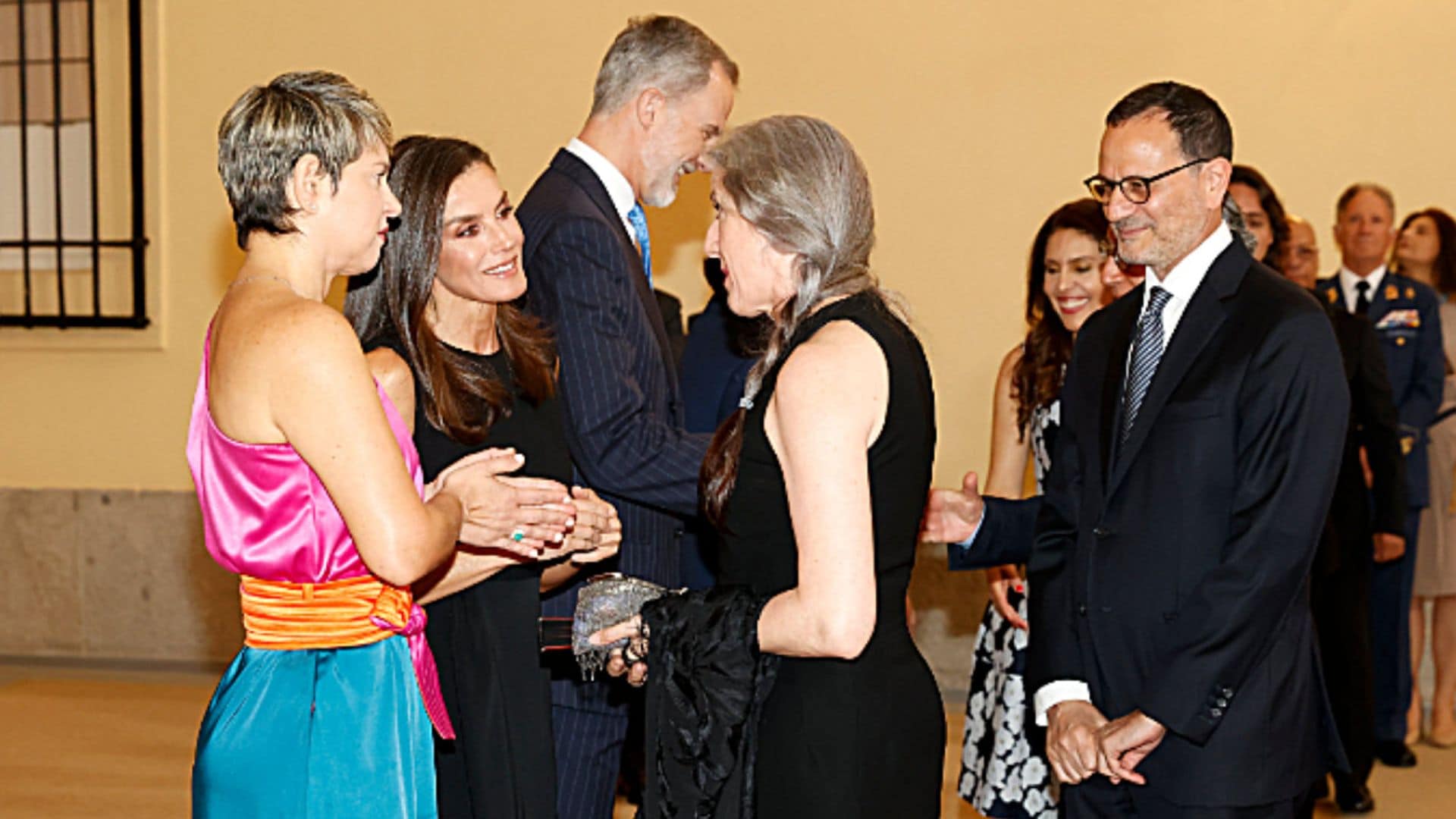 El encuentro de los Reyes con su admirada María Pagés en la recepción ofrecida por el presidente colombiano y su esposa