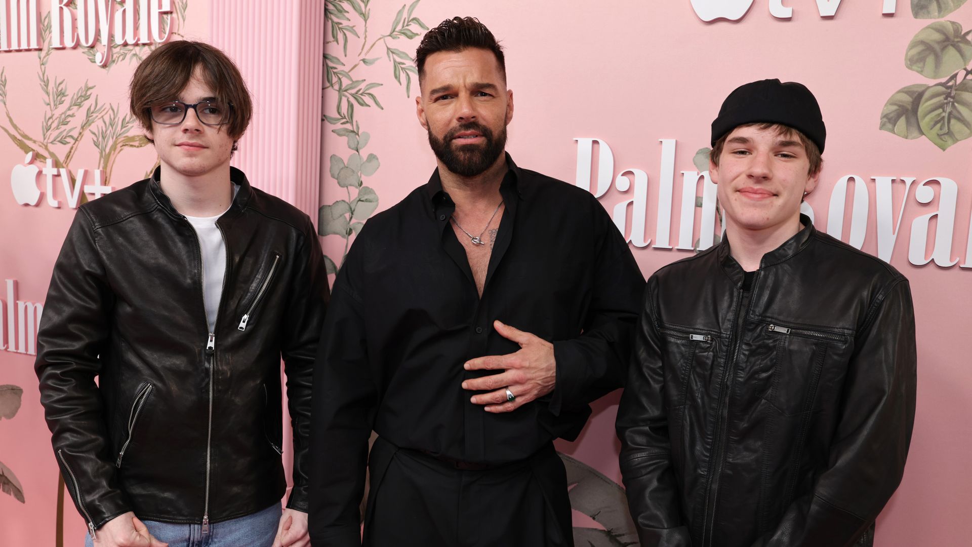 Como los mejores compañeros de viaje, Ricky Martin y su hijo Tino disfrutan de sus días en Budapest