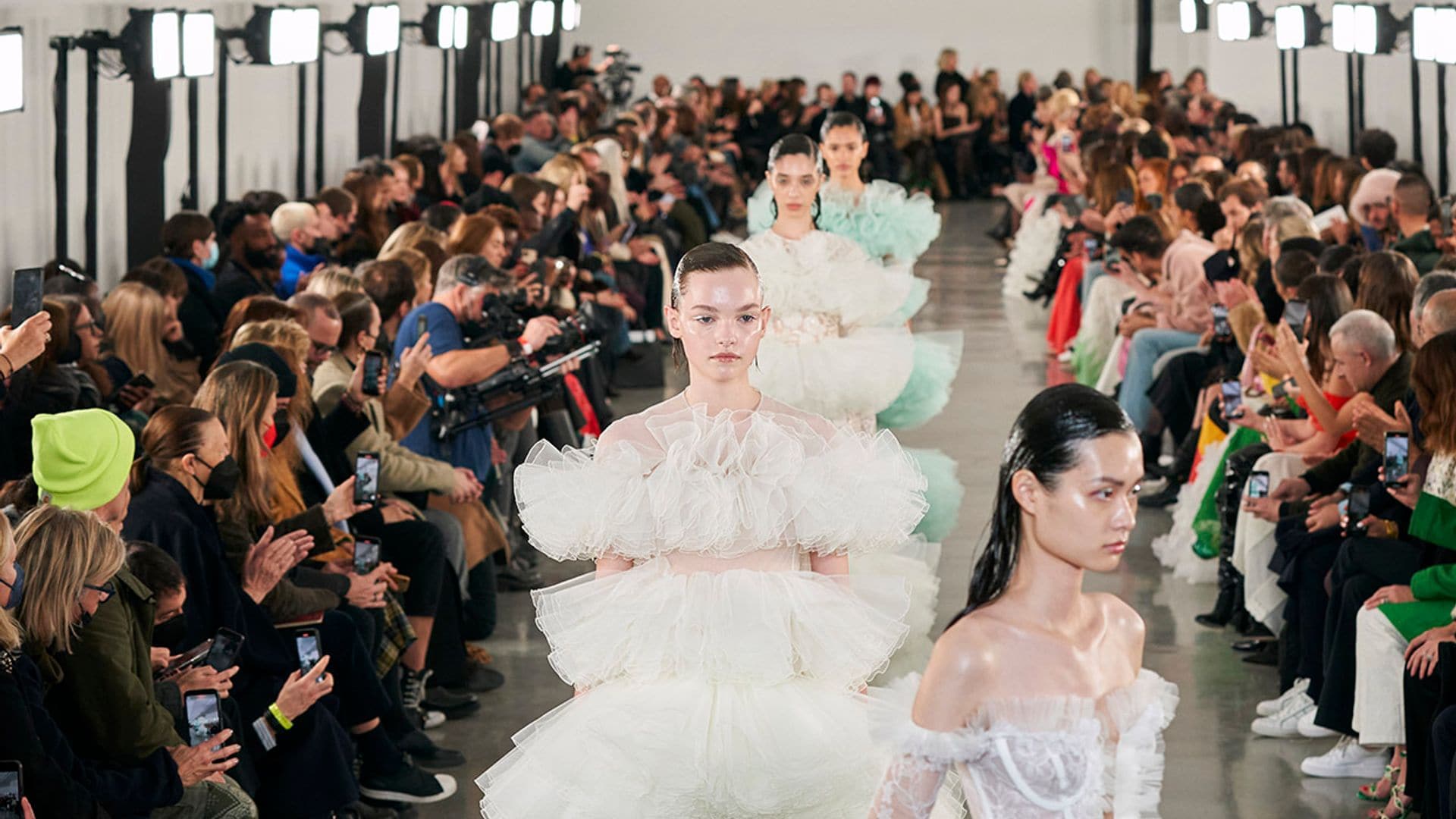 El estilo 'chic sesentero' es la nueva apuesta de Giambattista Valli