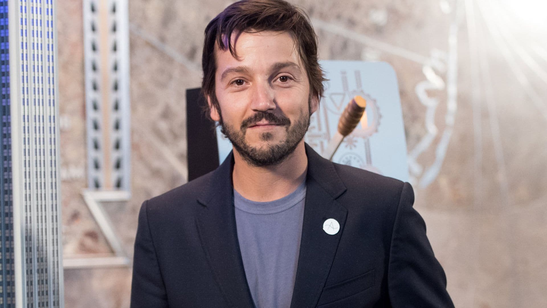 Todo lo que necesitas saber de Diego Luna, que recibirá el Premio Platino de Honor