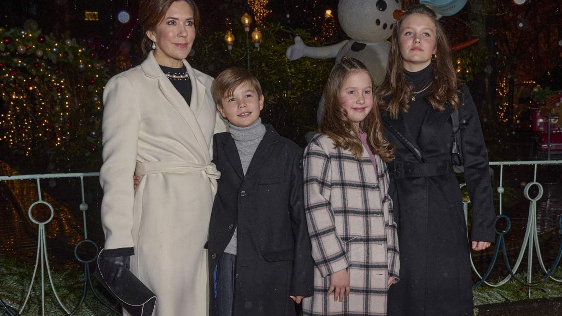 El príncipe Vincent, el perfecto (y estiloso) acompañante de su madre, Mary de Dinamarca, en una noche de ballet en familia