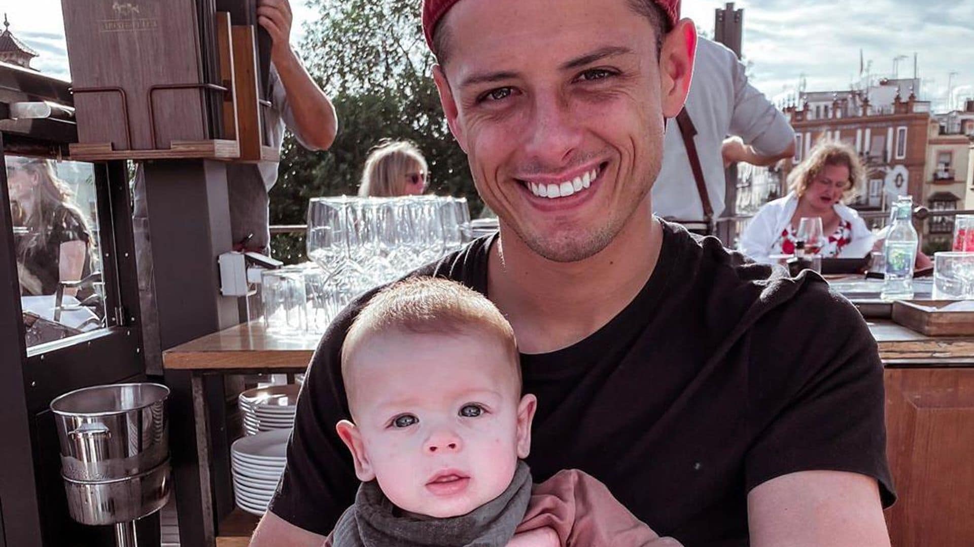 Javier 'Chicharito' Hernández y su hijo Noah, ¡como dos gotas de agua!