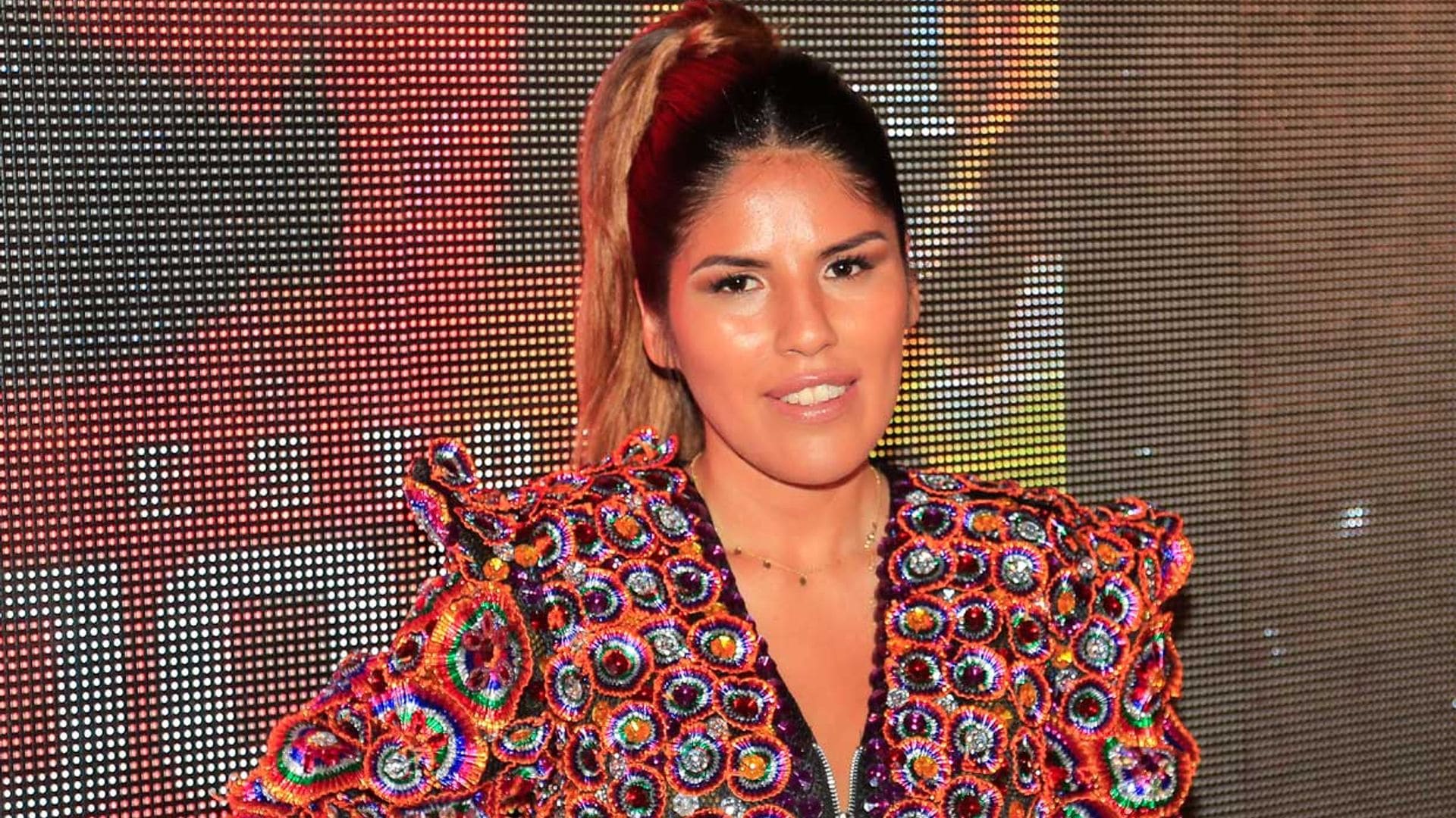 Isa Pantoja presenta oficialmente su 'single' sin su madre y al borde de las lágrimas