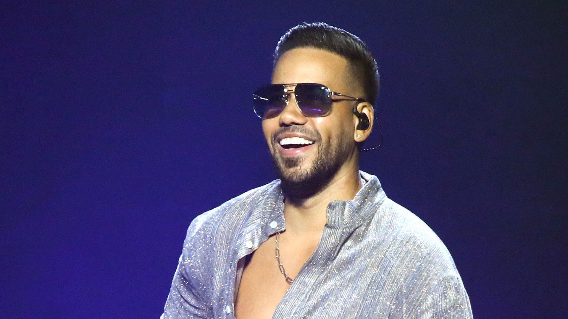 Romeo Santos comparte con sus seguidores su faceta más tierna como padre de cinco