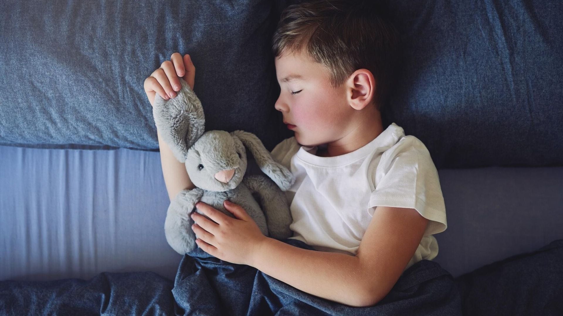 Por qué no es aconsejable dar cápsulas de melatonina a los niños para dormir