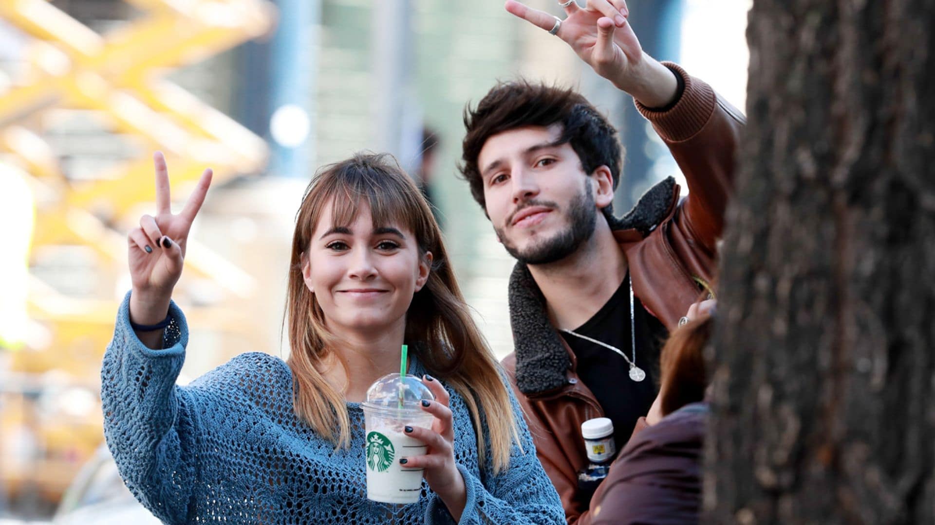 Aitana, Sebastián Yatra y ¿un beso que confirma su relación?