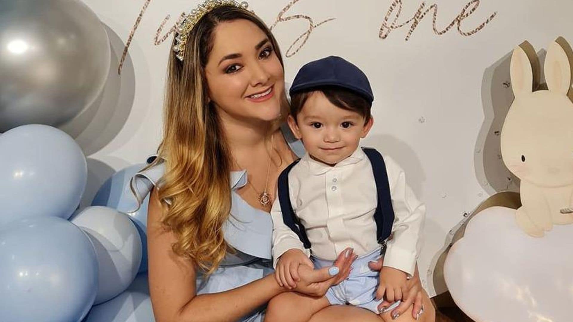 Sherlyn enseña a su hijo André a compartir y divide opiniones en las redes