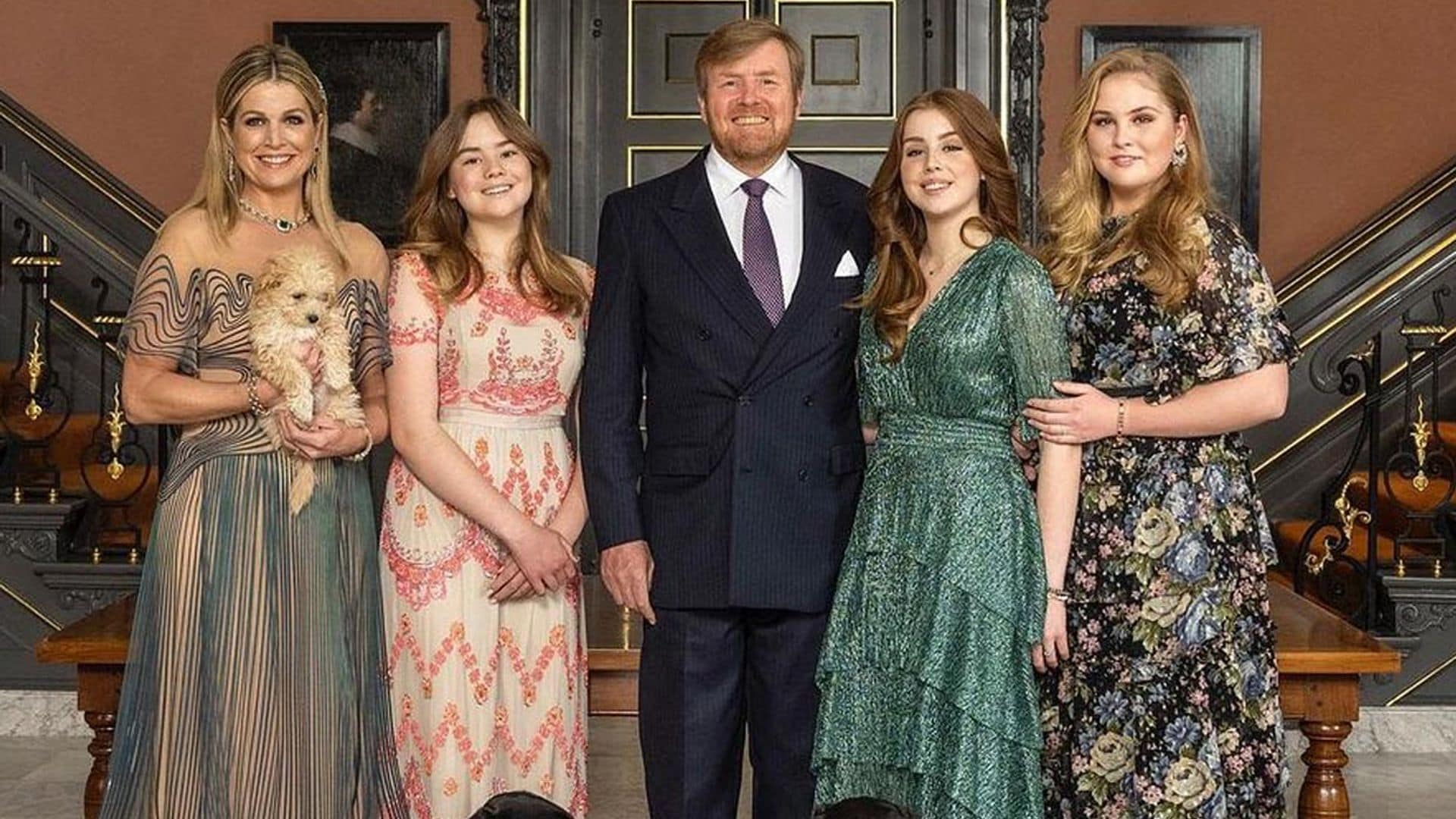 Los fabulosos vestidos de gala de Máxima y sus hijas para felicitar la Navidad