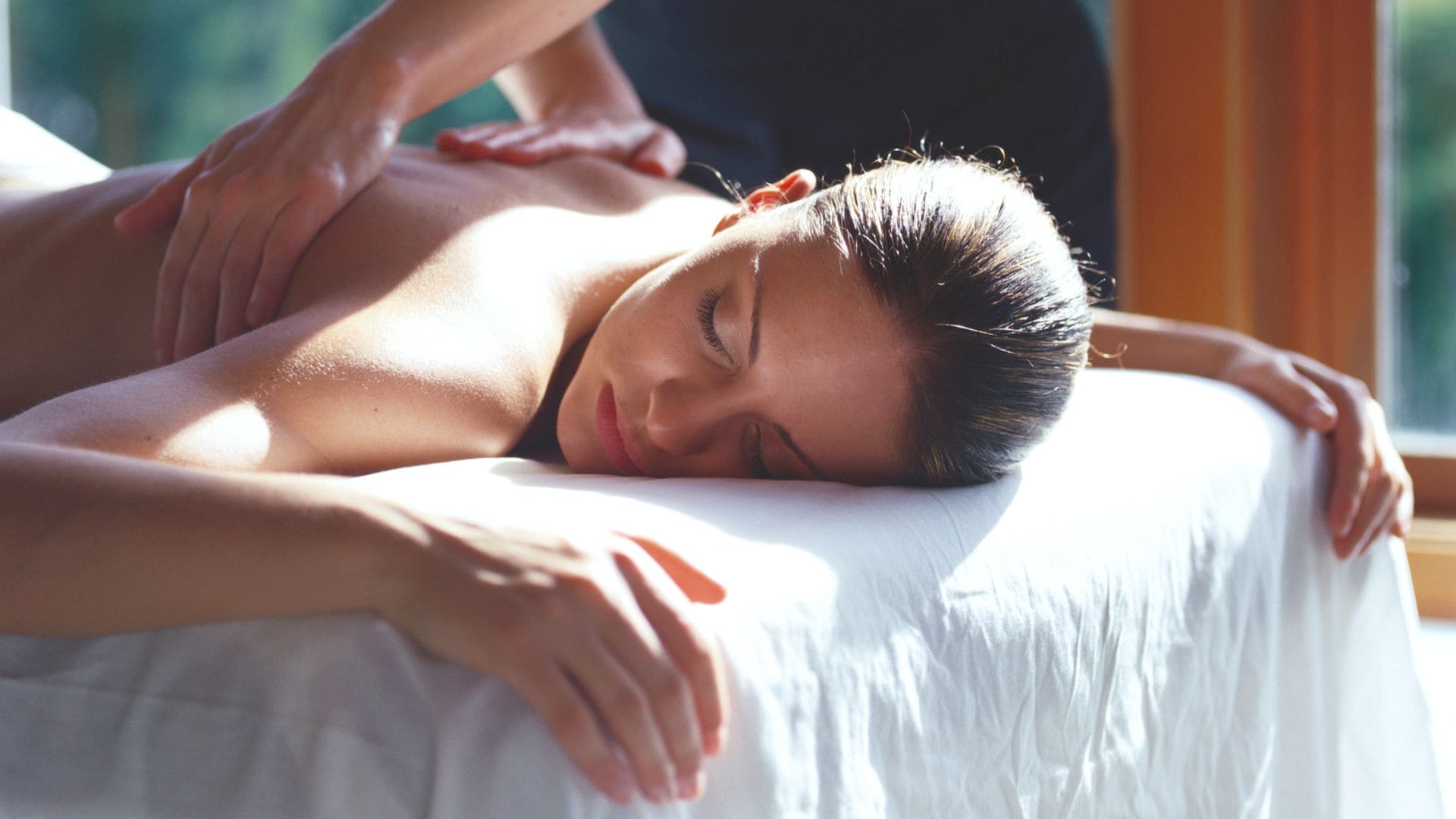 Olvídate de los masajes tradicionales: este es el tratamiento 360º con beneficios terapéuticos que tienes que probar
