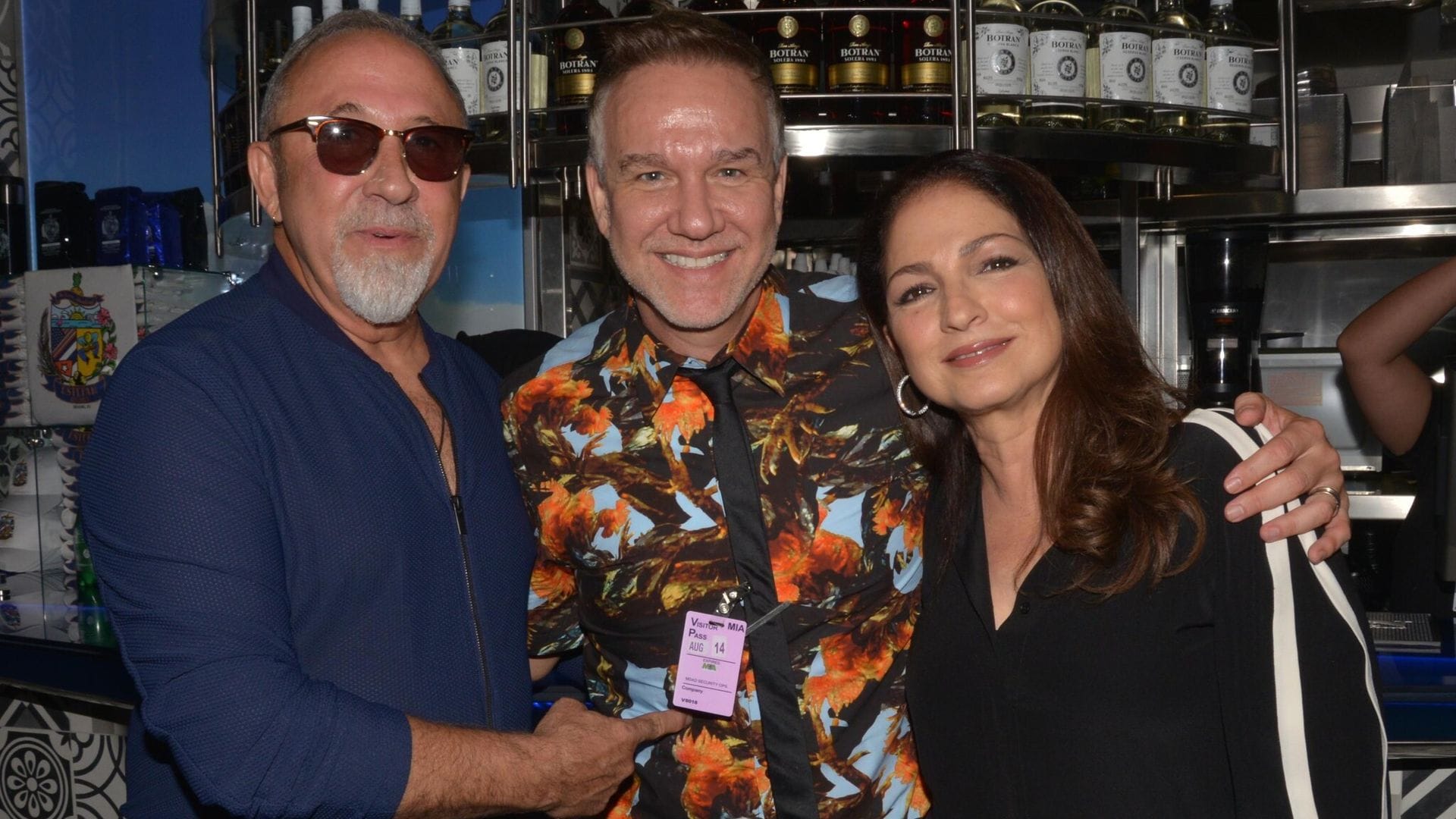 Gloria y Emilio Estefan, de luto tras el fallecimiento de su gran amigo y director de Estefan Enterprises