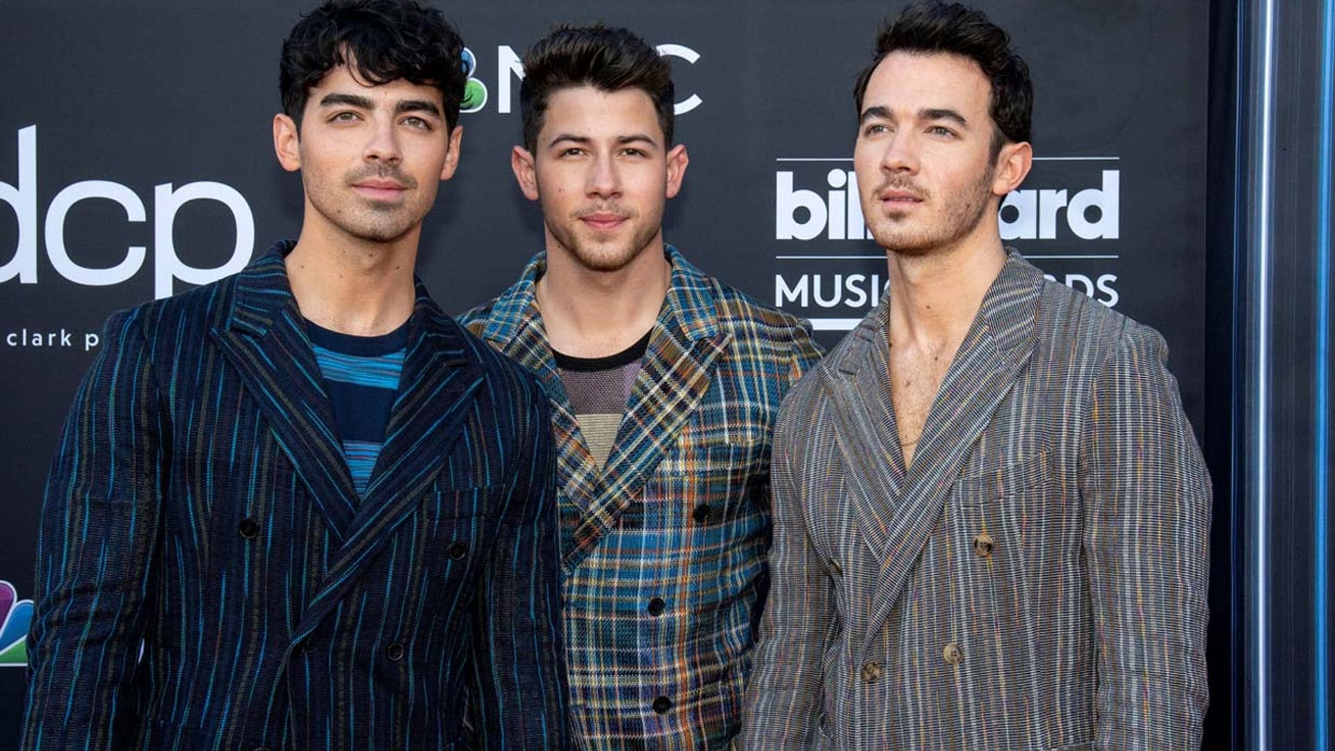 Así han cambiado las vidas de los Jonas Brothers: de ídolos para adolescentes a padres de familia
