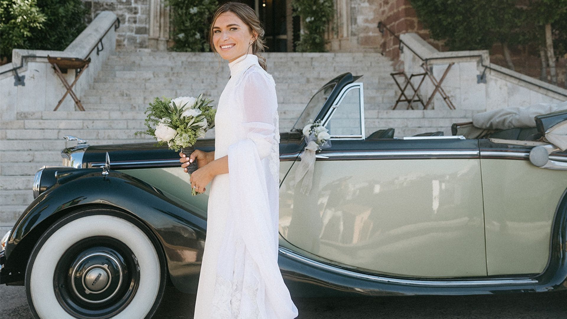 La historia de Ana, la novia valenciana del look desmontable y la boda internacional