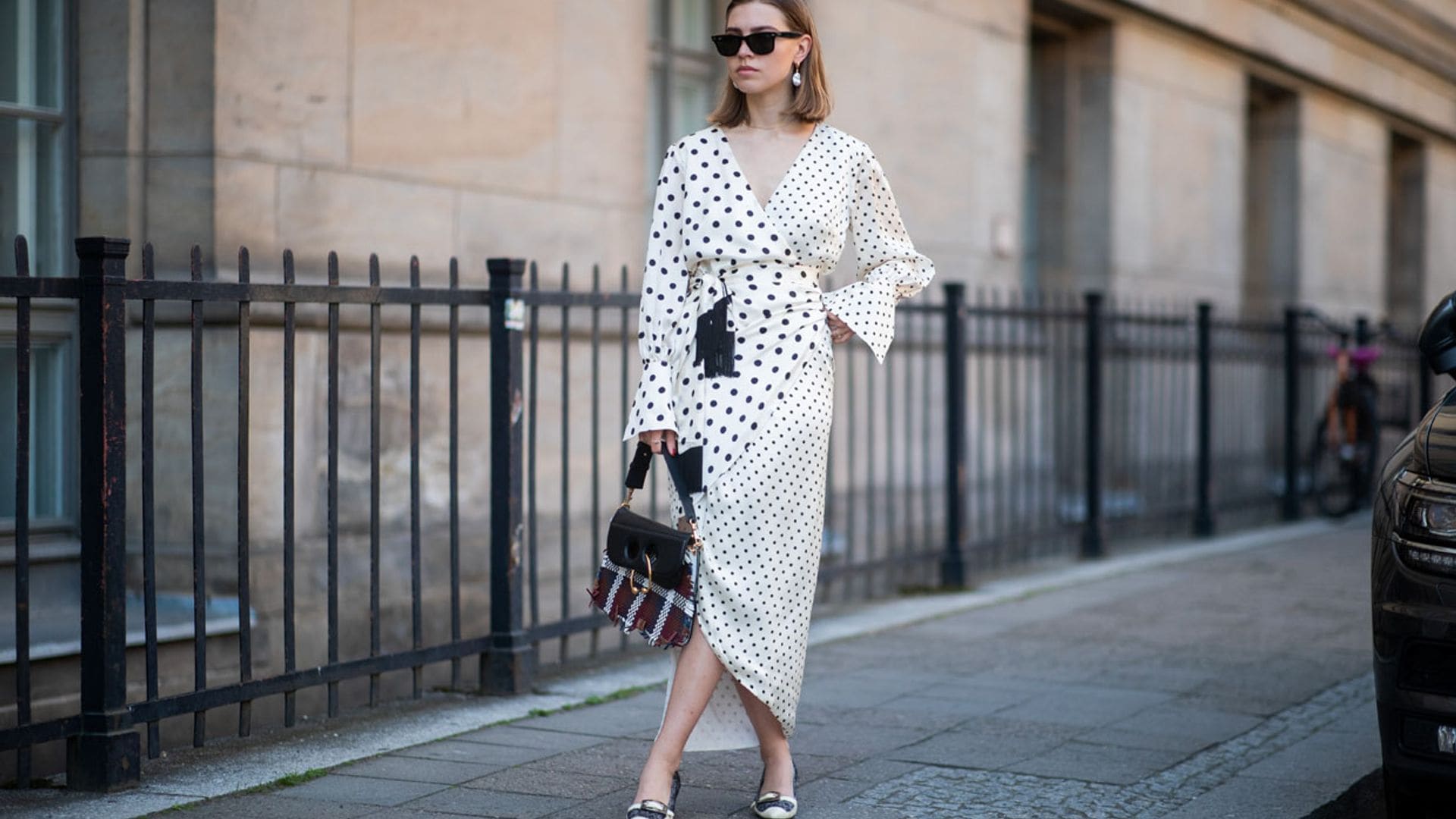 Vestidos de lunares con vocación de convertirse en el mejor look de invitada