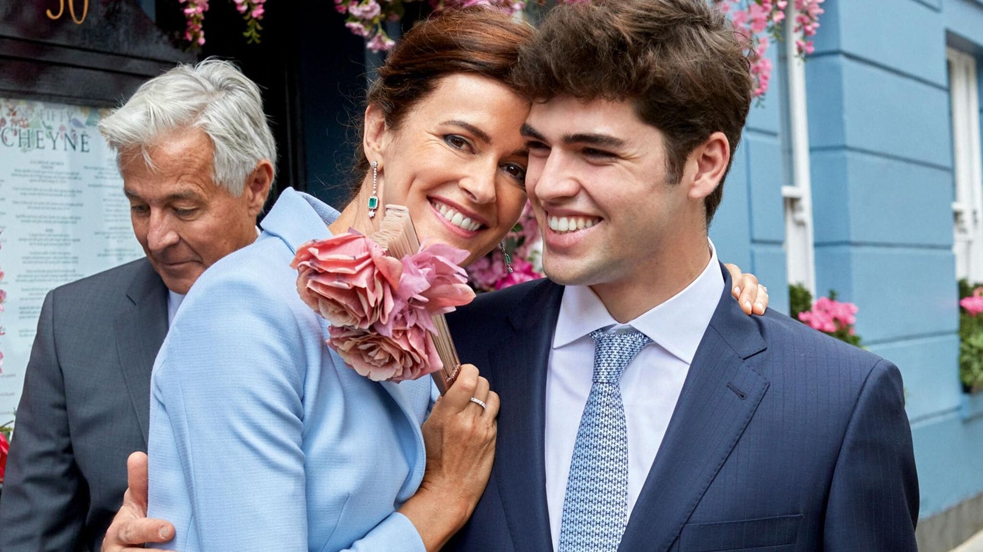 Jaime Martínez-Bordiú March, las fotografías del hijo de Nuria March convertido en un elegante padrino en la boda de su madre