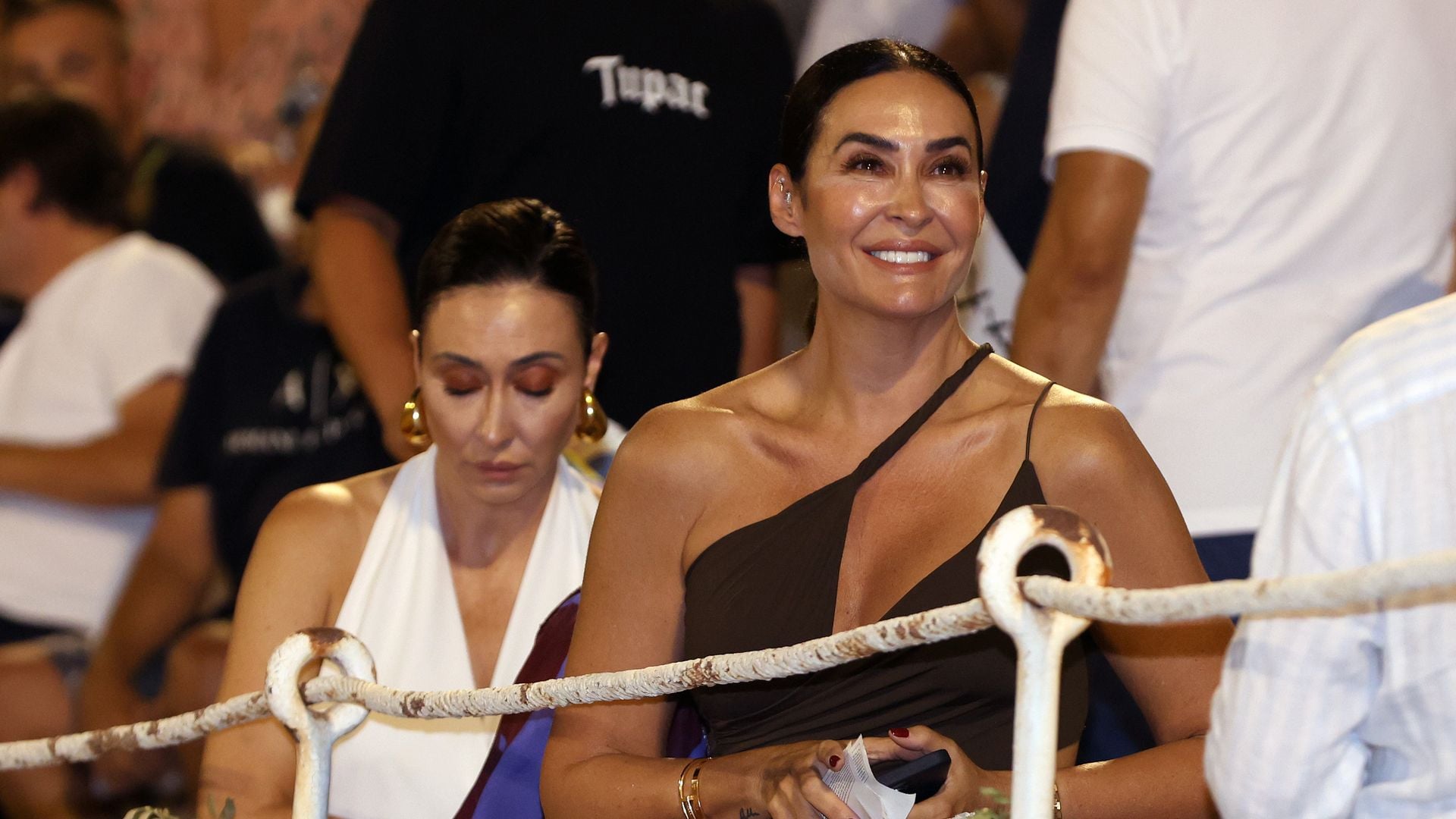 Vicky Martín Berrocal con su madre y su hermana en la II Corrida Zapatista en el Coso Balear. 8 de agosto de 2024, en Palma de Mallorca