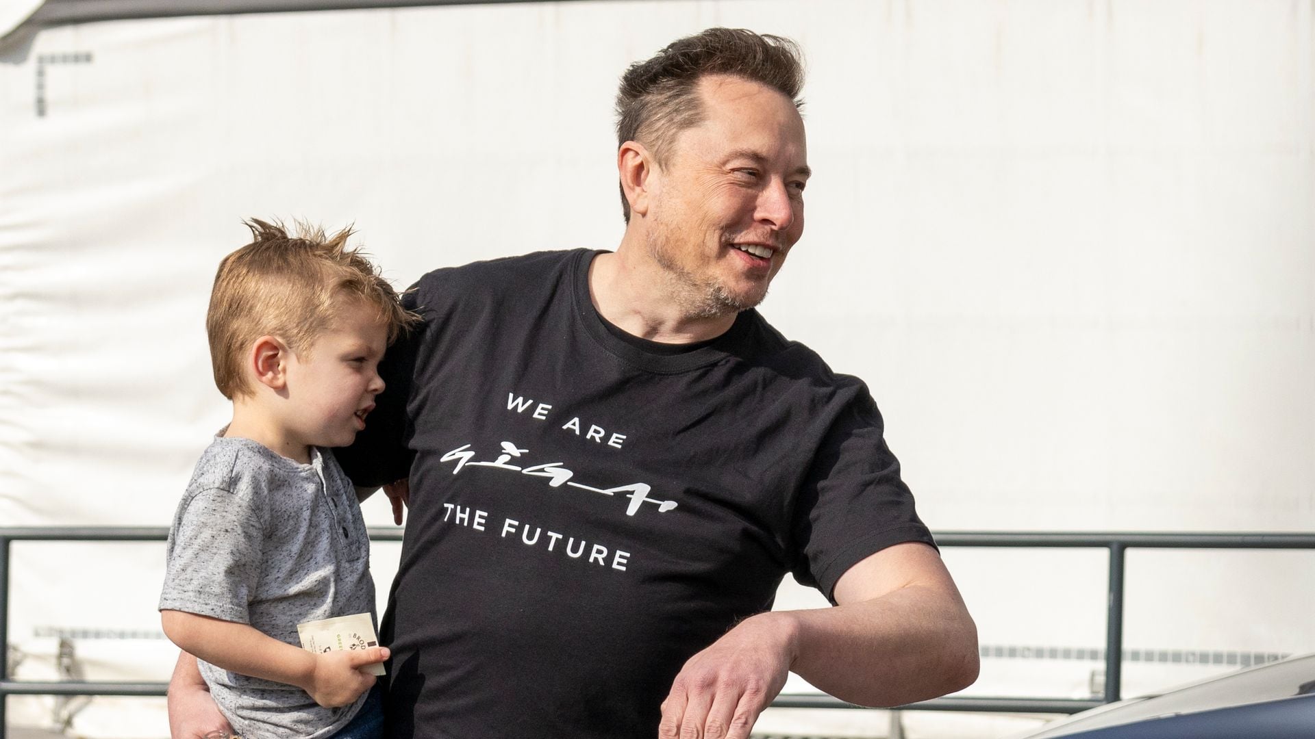 Elon Musk confirma que ha sido padre de nuevo, ¡y ya van doce hijos!