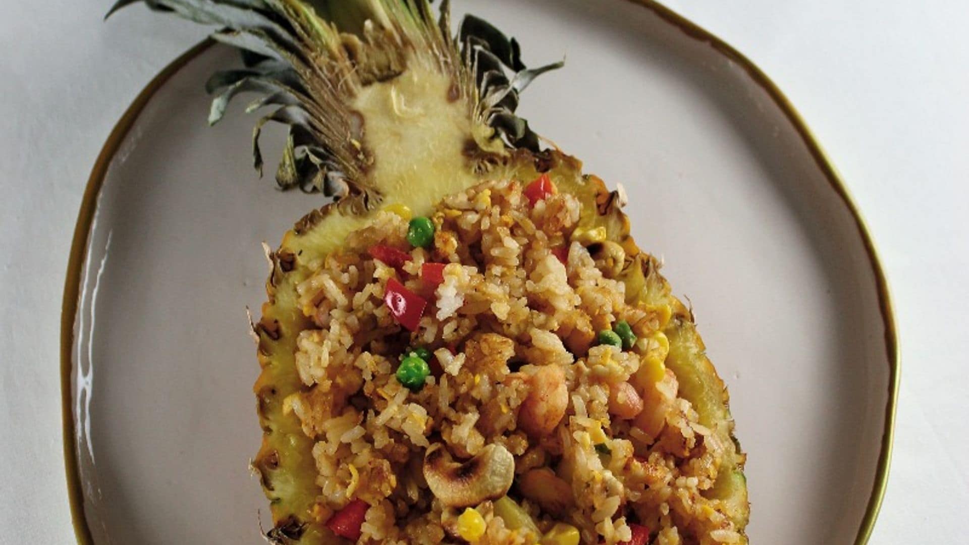 Arroz 'thai' frito con piña