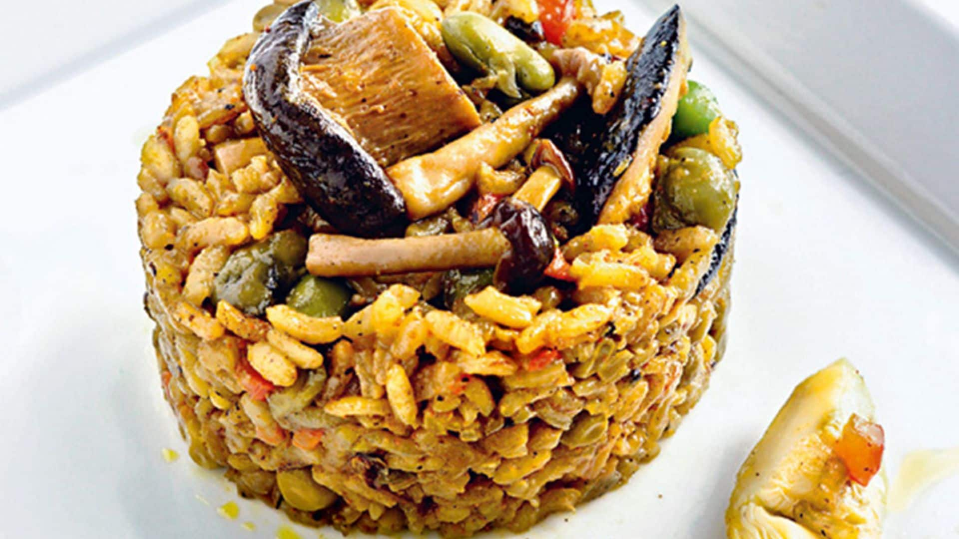 Arroz de verduras con setas y alcachofas