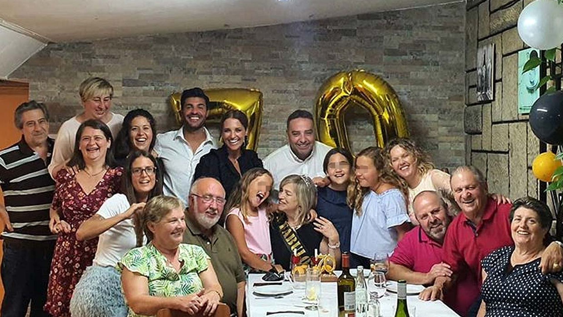 Paula Echevarría celebra el cumpleaños de su madre por todo lo alto y acompañada de Miguel Torres