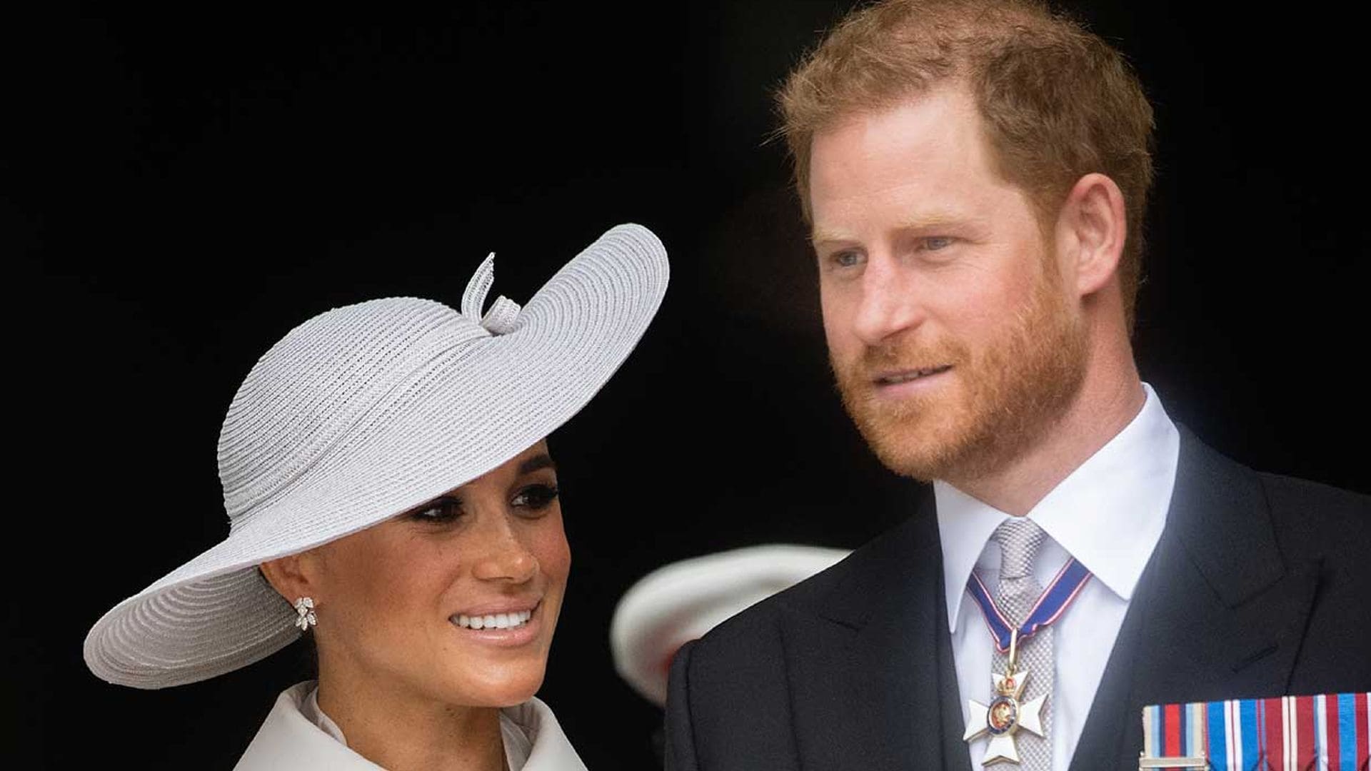 Los motivos por los que el príncipe Harry y Meghan Markle vuelven a Reino Unido