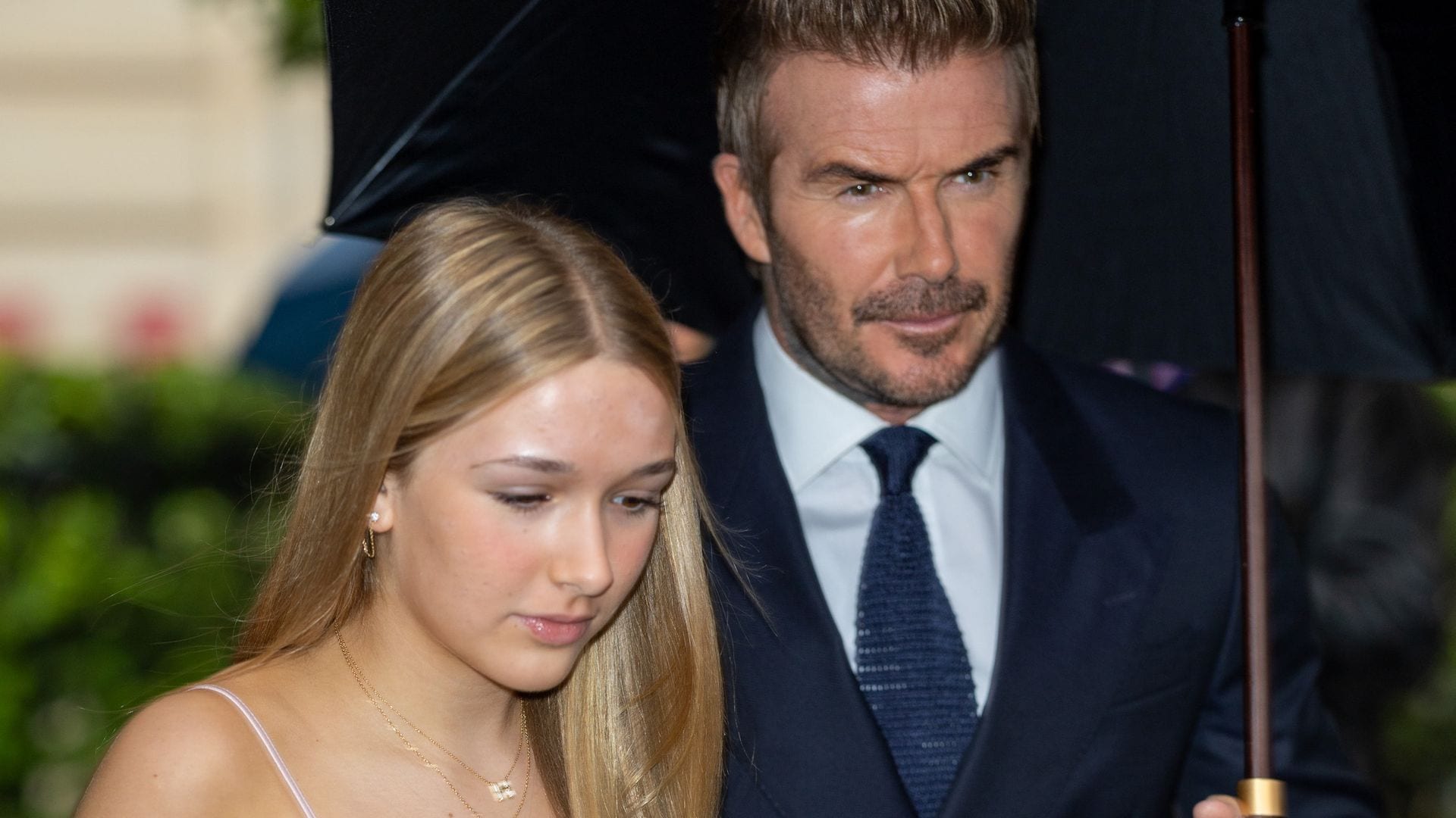 La colección de joyas de oro que Harper Beckham ha lucido a sus 13 años valorada en 18.000 euros