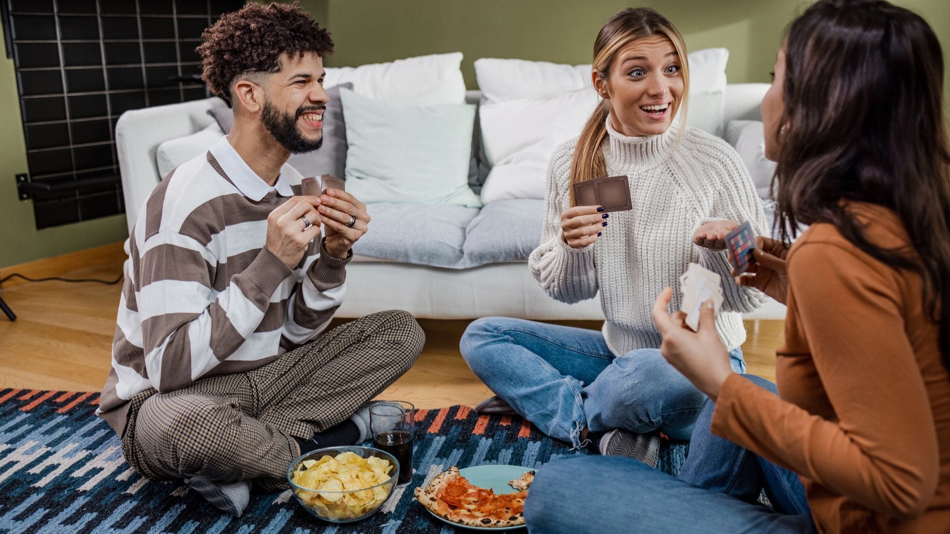 Encuentra aquí los juegos de mesa más divertidos que hemos probado para disfrutar con familia y amigos