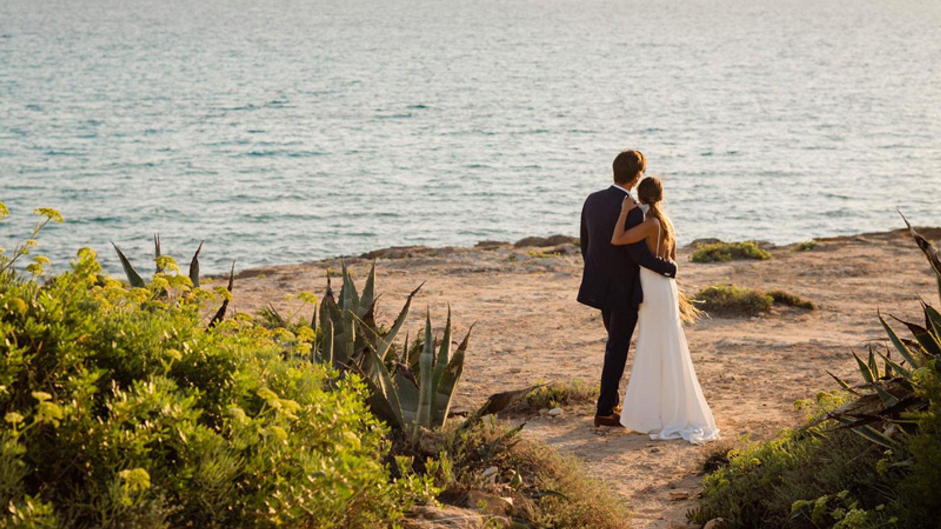 Los dos looks nupciales de Marie Prudon: cuando los accesorios lo cambian todo